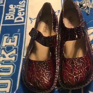 Nice wine color Algeria shoes